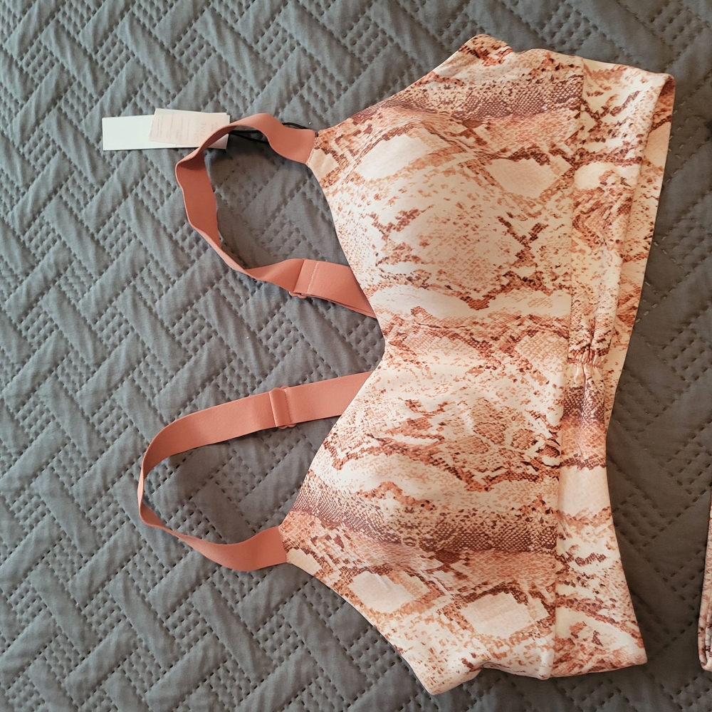 Victoria's Secret two-piece athletic peach/tan/brown snake print bra legging set